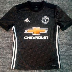 Manchester United tee shirt